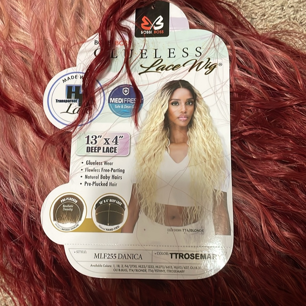 Wig - Picture 4 of 7